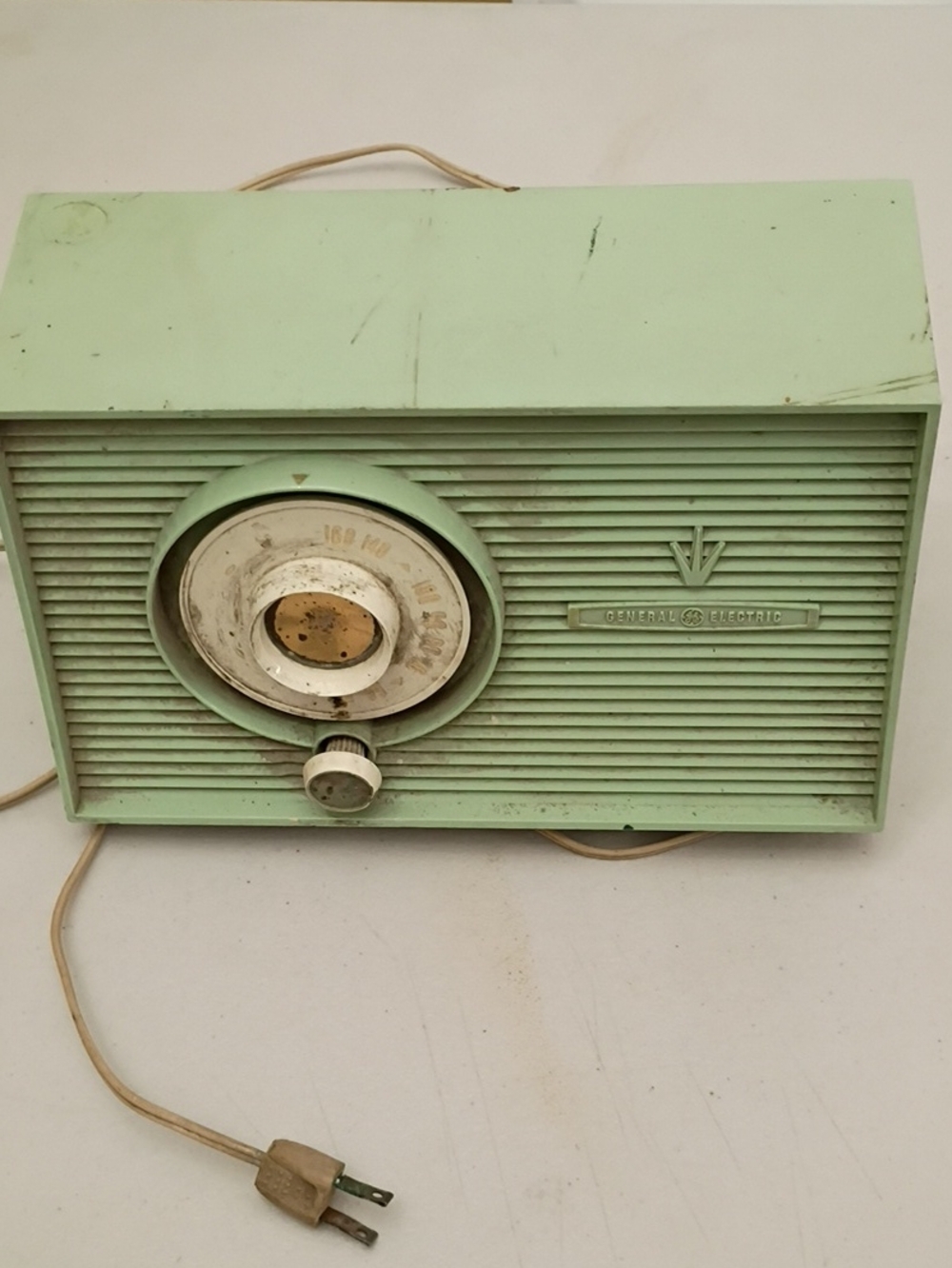 Vintage Portable Radio - Mint Green